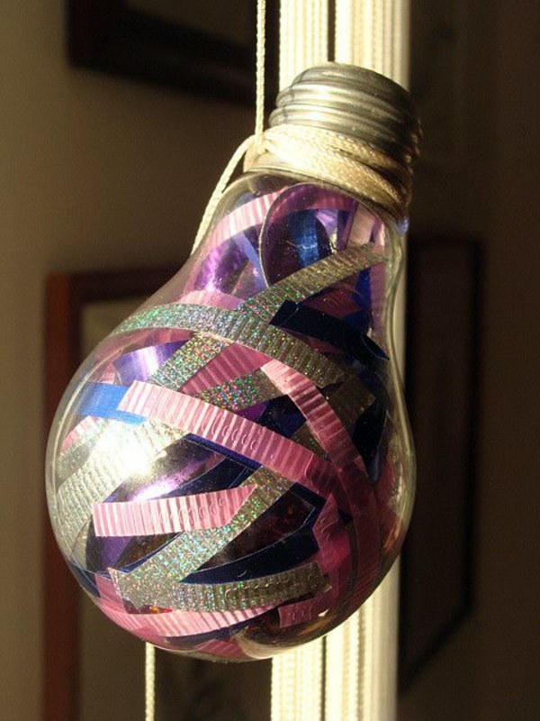 Diy-decoration-from-bulbs-120-craft-ideas-for-old-light-bulbs-6-566