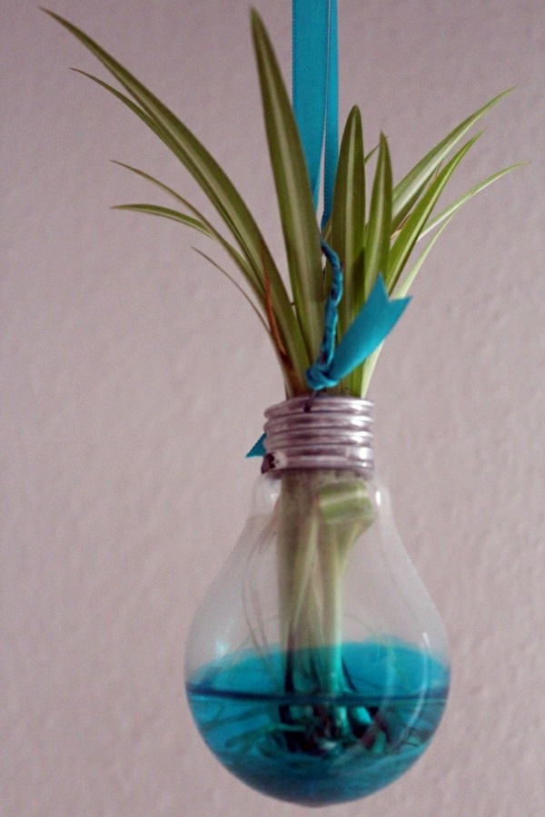 Diy-decoration-from-bulbs-120-craft-ideas-for-old-light-bulbs-7-566