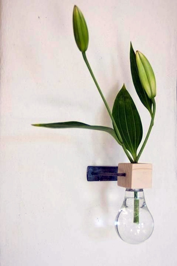 Diy-decoration-from-bulbs-120-craft-ideas-for-old-light-bulbs-79-566