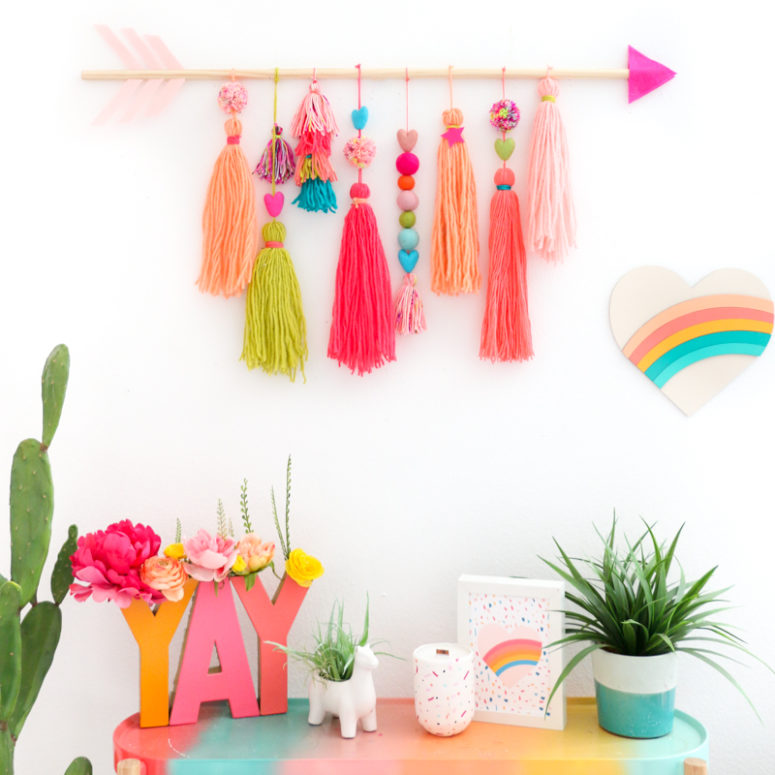 Diy-yarn-wall-hangings-for-a-boho-touch-2-775x775-1