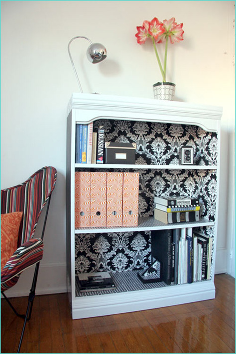 Ideas-to-add-background-for-your-bookcases-016