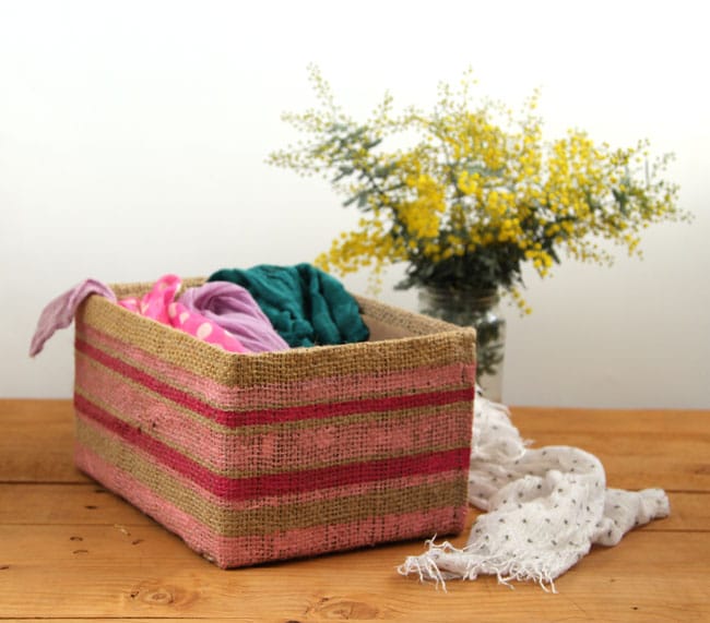 Make-burlap-storage-box-apieceofrainbowblog-3