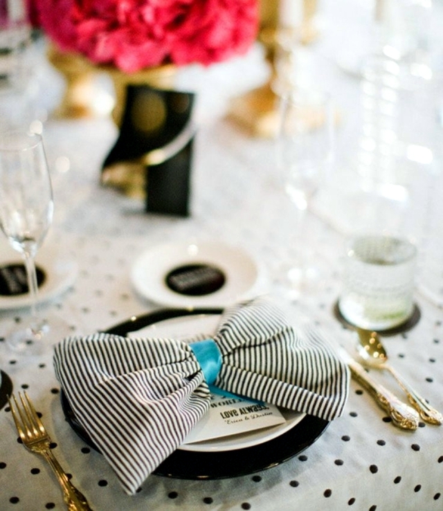 Napkin-folding-75-summer-ideas-for-table-decoration-29-473
