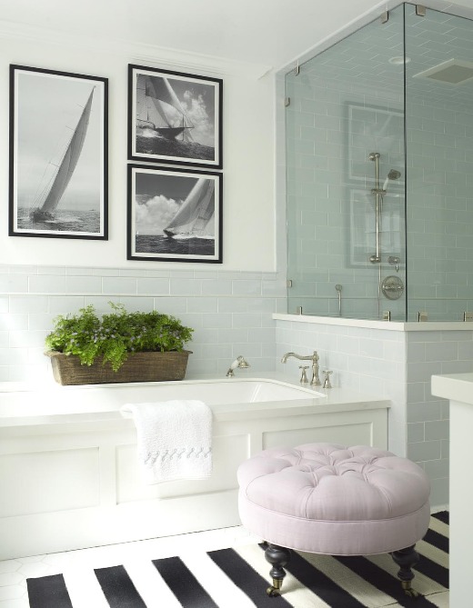 Nautical-coastal-art-idea-bathroom-1