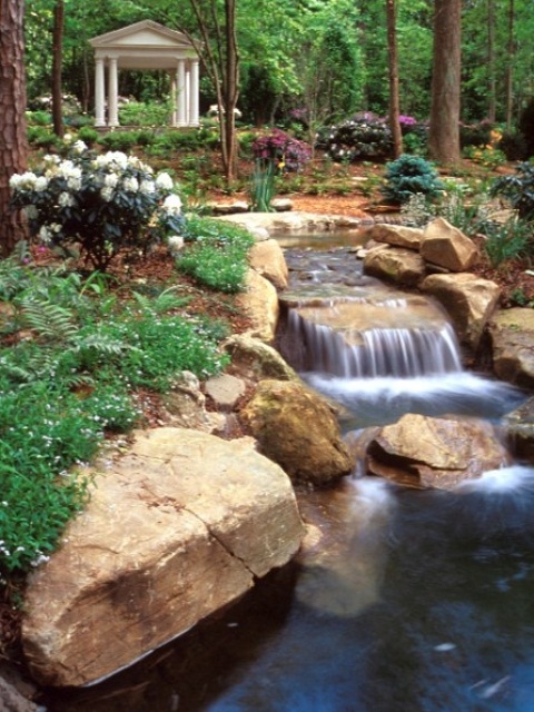 Relaxing-backyard-and-garden-waterfalls-21
