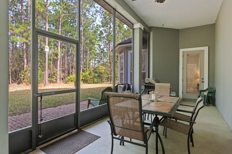 Simple-veranda-screened-in-porch