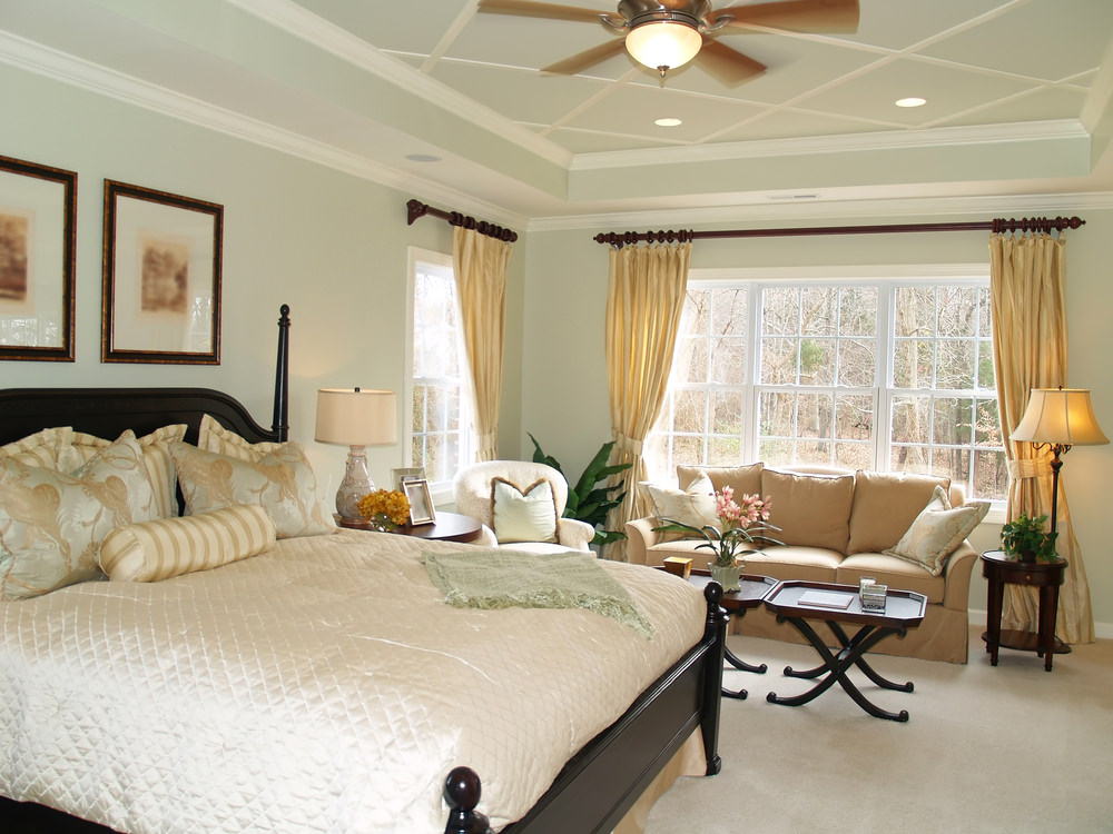 10-master-bedroom-sitting-area