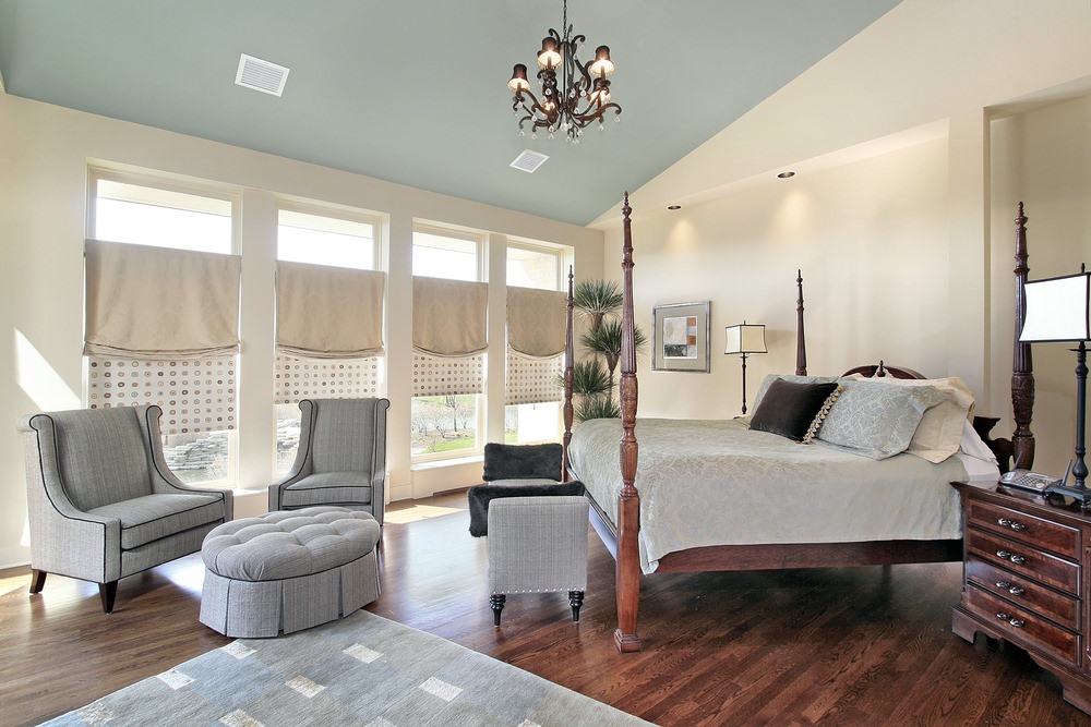 13-master-bedroom-sitting-area