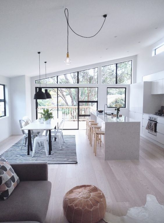 14-white-bright-and-open-space-in-black-and-white-with-some-light-woods-used