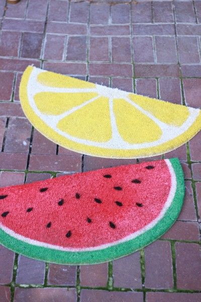1434998285-diy-fruit-welcome-mats-the-house-that-lars-built-400x600-1