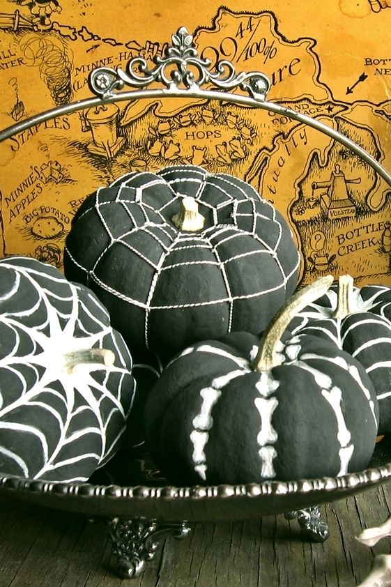1442862302-spiderweb-pumpkins