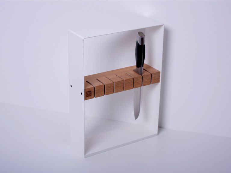 16-cool-handmade-knife-rack-designs-to-update-your-kitchen-with-1-768x576-1