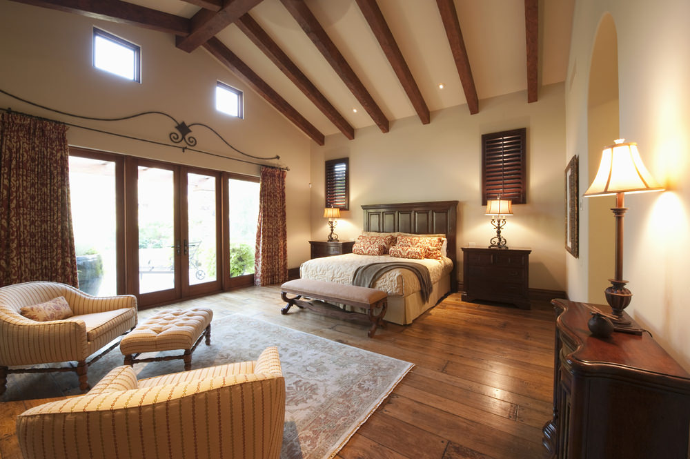 17-master-bedroom-sitting-area