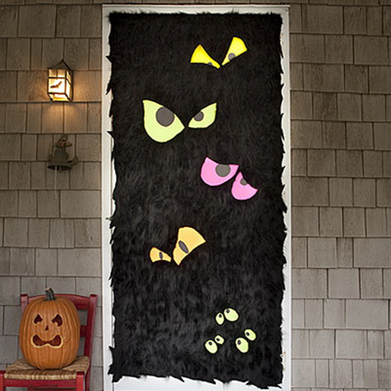 18-flurry-black-front-door-for-halloween-homebnc