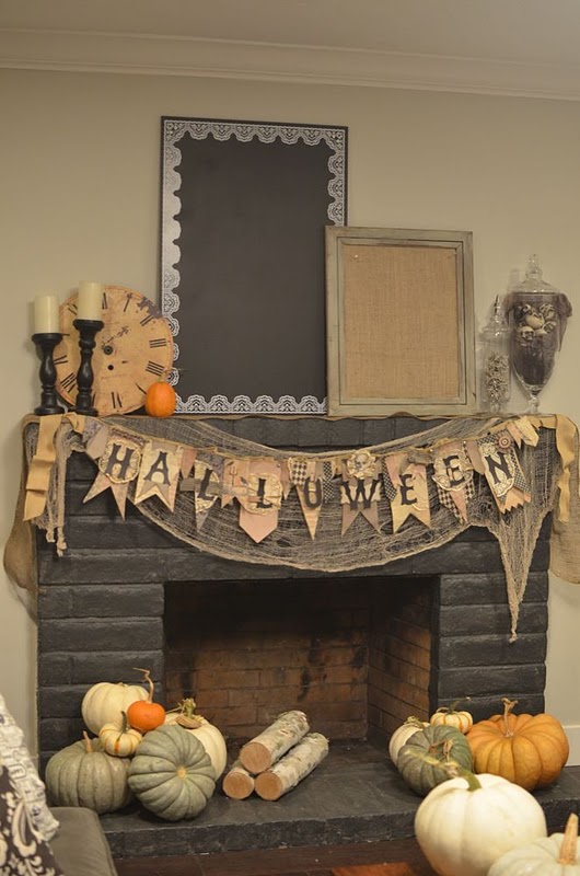 50-great-halloween-mantel-decorating-ideas-15