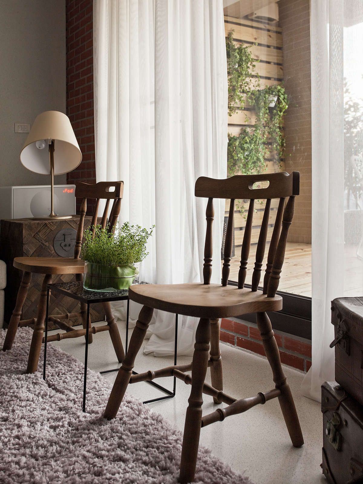 Antique-chairs-in-front-of-window