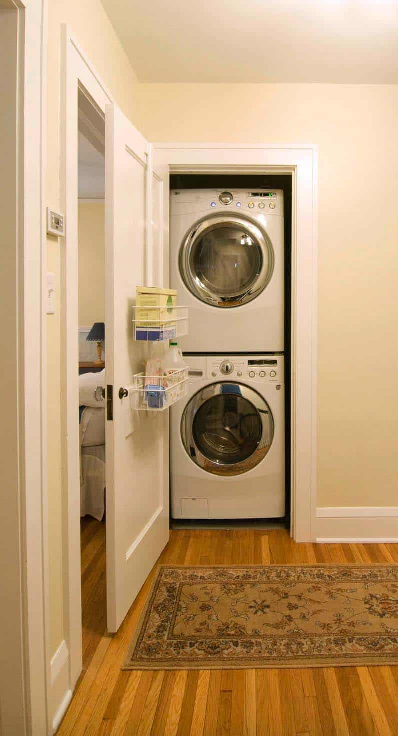 Functional-stylish-small-laundry-rooms-12-1-kindesign