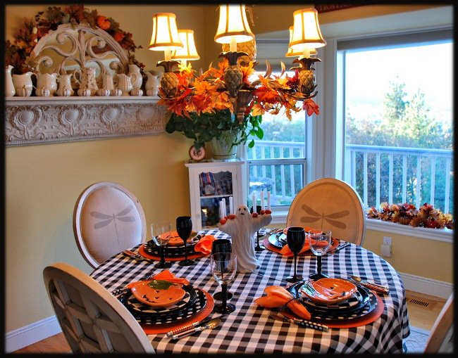 Halloween-table-with-tartan-table-cloth