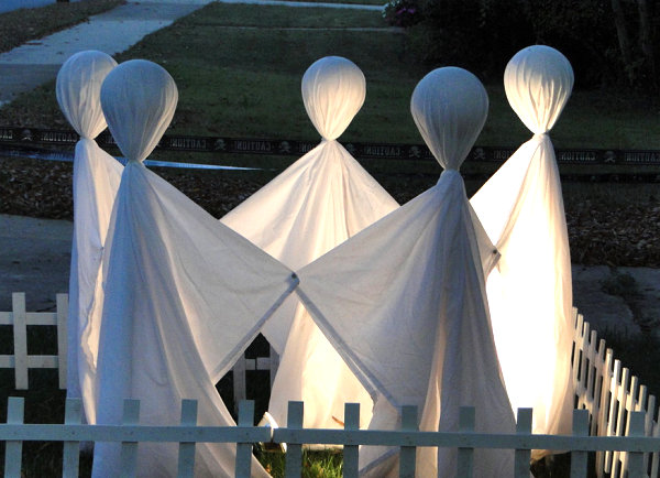 Halloween-yard-decorations