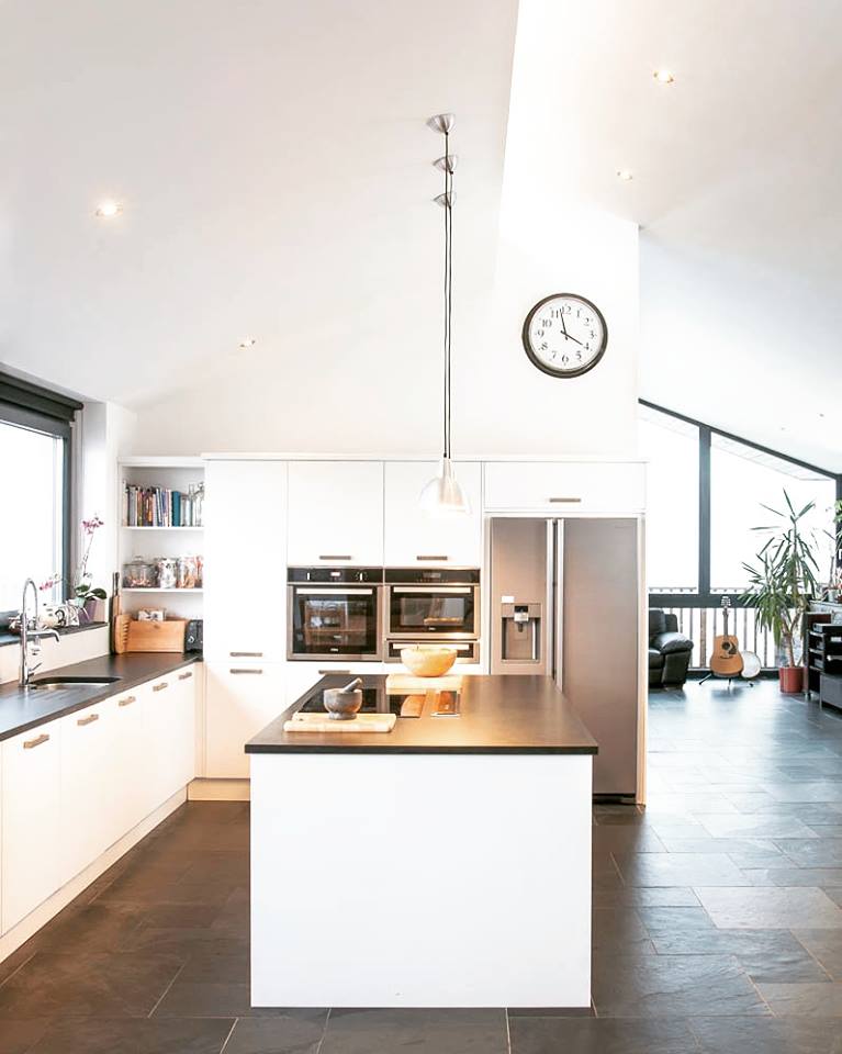 Large-open-area-for-kitchen