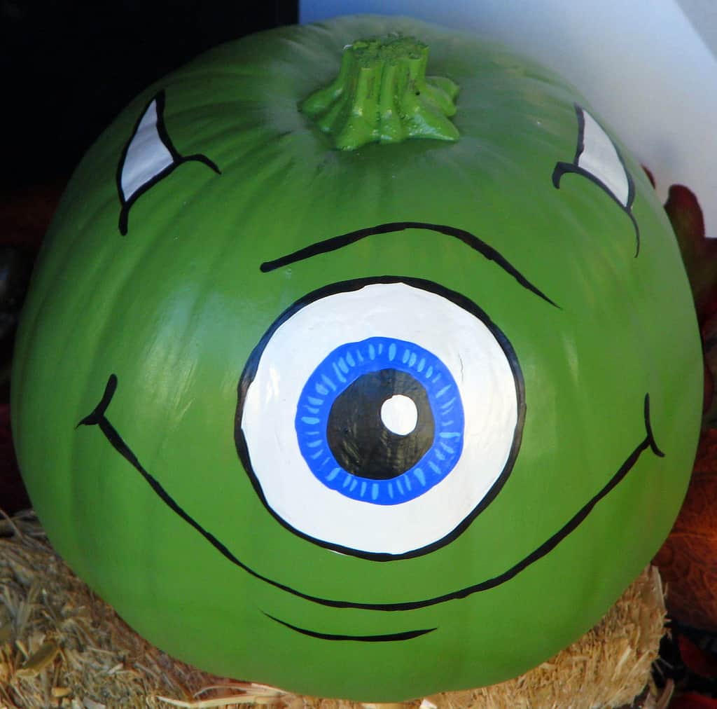 Monsters-inc-pumpkin