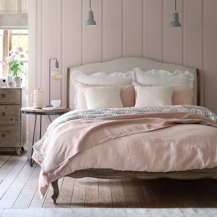Pink-bedroom-ideas-8-920x920-1