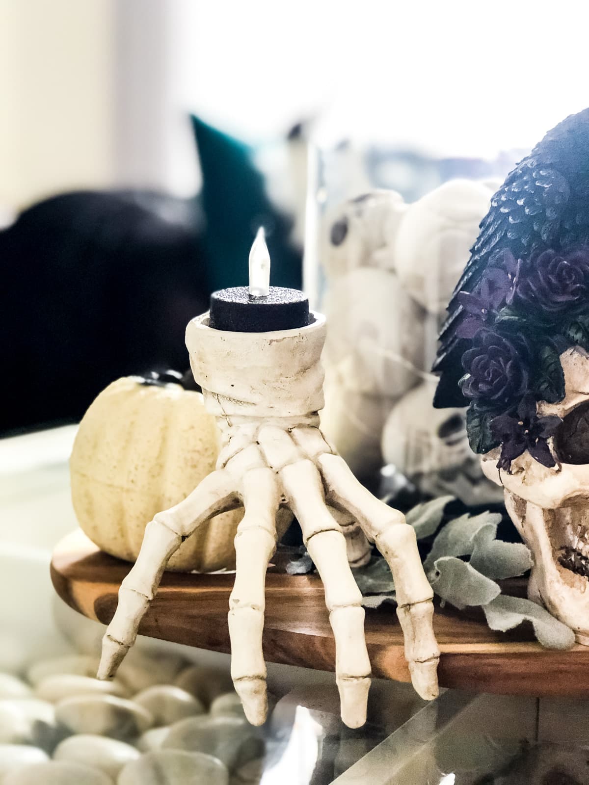 Simple-and-spooky-dollar-store-halloween-decorating-ideas-3