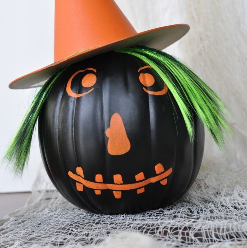 Witch-painted-pumpkin