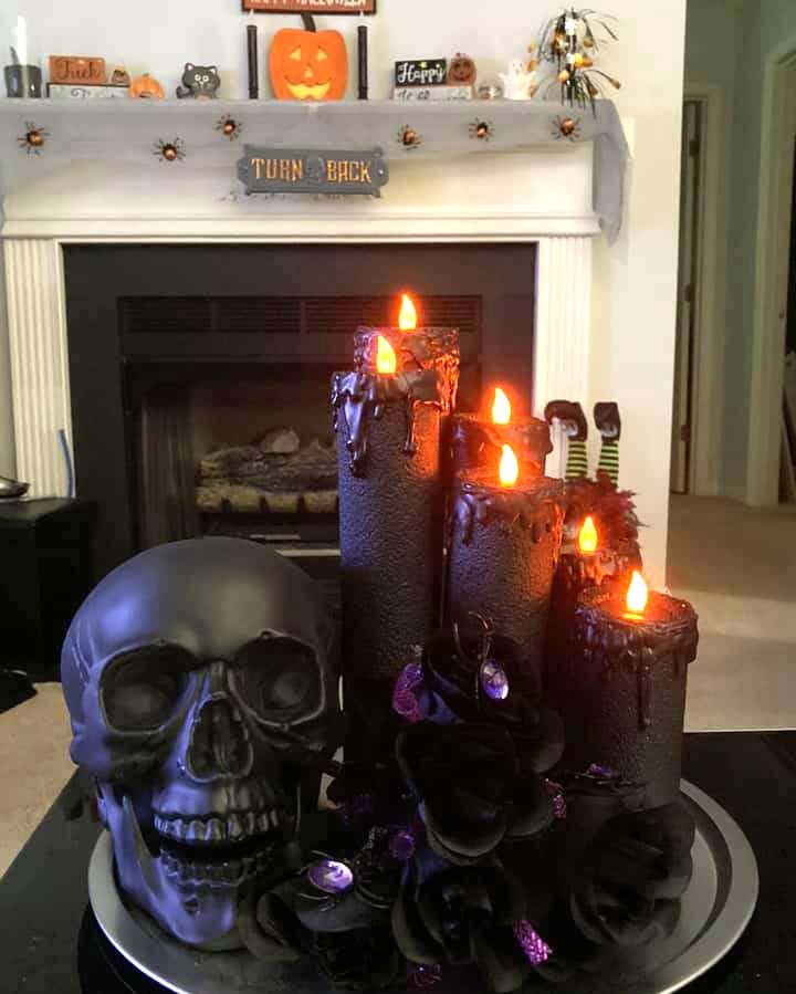 Black-pool-noodle-halloween-decor