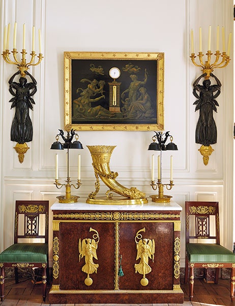 Dam-images-daily-2014-09-givenchy-hubert-de-givenchy-exhibitions-02-commode