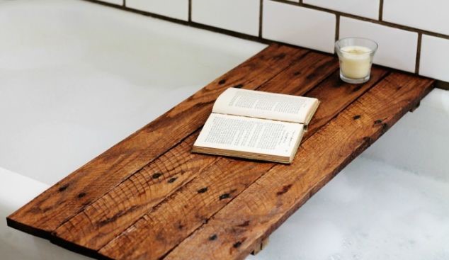 Diy-bathtub-table_1