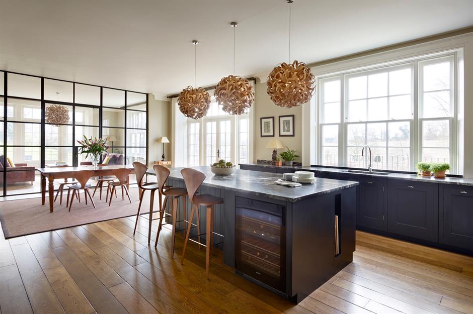 E9eeefae-53b0-424a-a482-295e562fc877-harvey-jones_shaker-kitchen_openplan