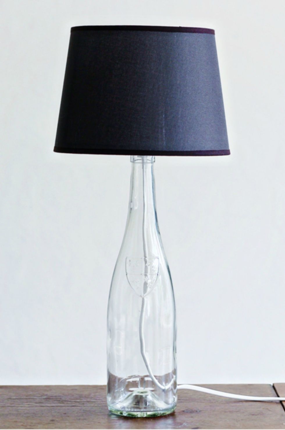Gallery-1511369254-diy-bottle-lamp-2