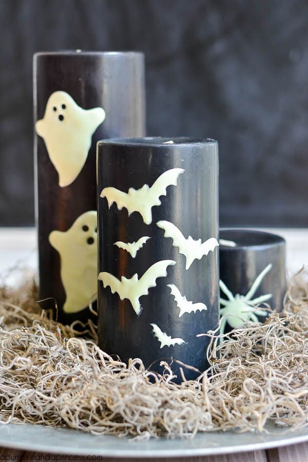 Halloween-candles-glow-1536597892