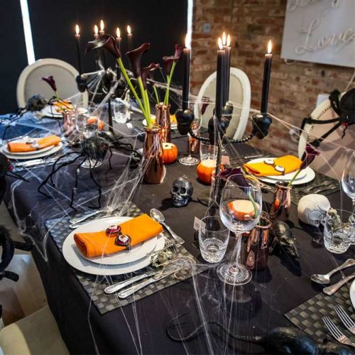 Halloween-party-ideas-vintage-skulls-rats-table-centerpiece-500x500-1