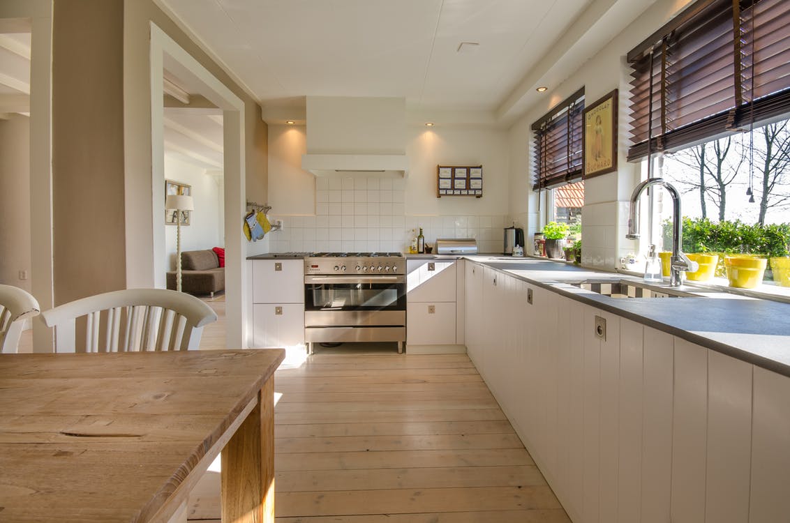 Kitchen-stove-sink-kitchen-counter-349749
