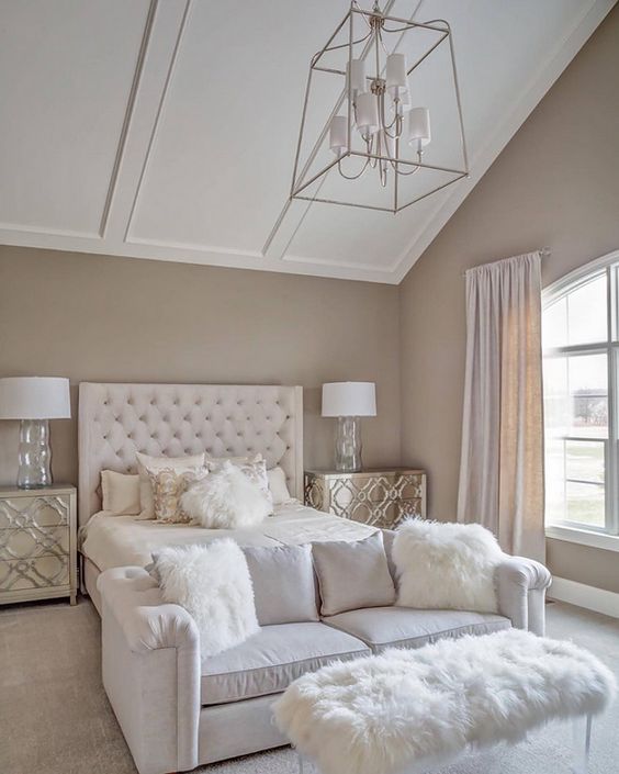 Light-master-bedroom-with-sitting-area