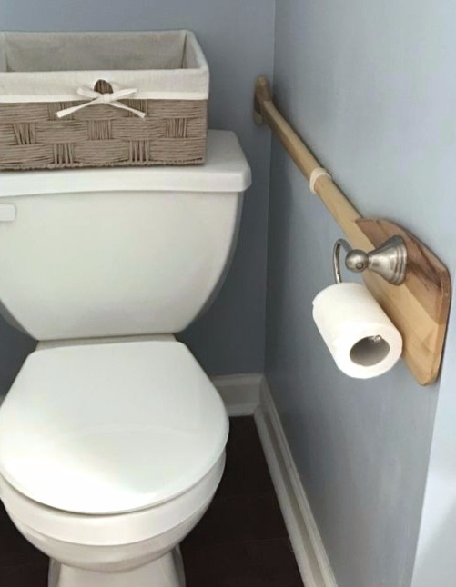 Nautical-paddle-toilet-paper-holder-2