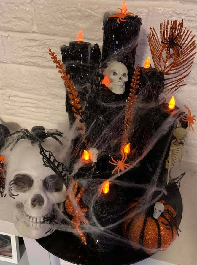 Simple-halloween-centerpiece-pool-noodles