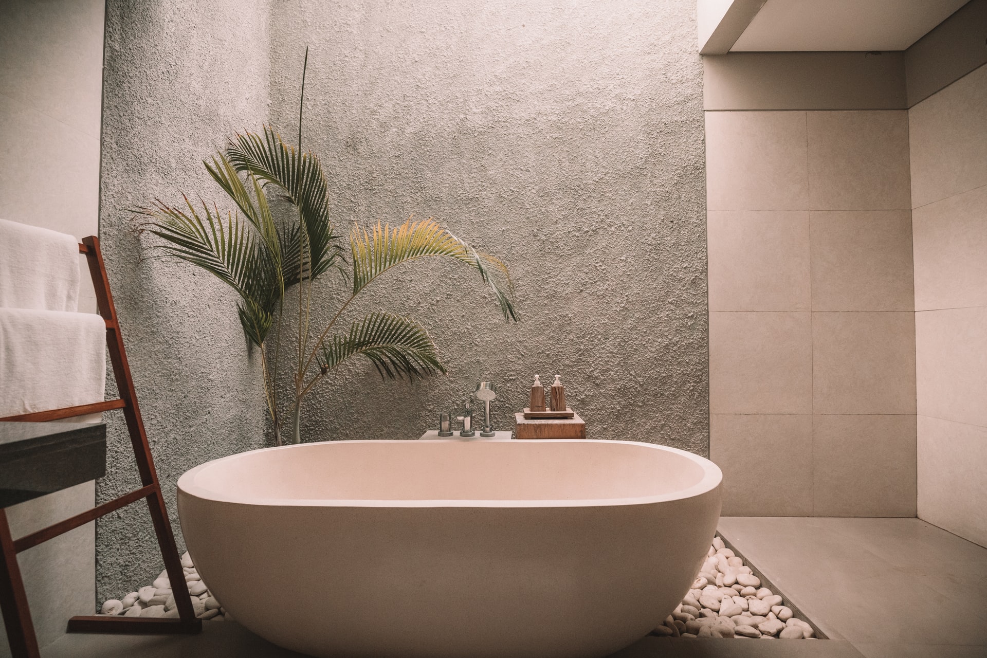 Spa-master-bathroom-1