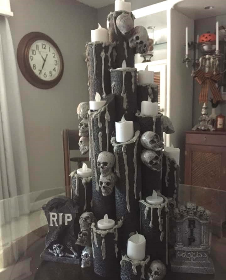 Tombstone-halloween-decor-with-pool-noodles