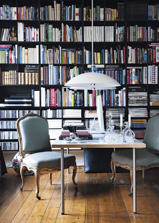 Ways-to-incorporate-antique-chairs-into-modern-decor-1