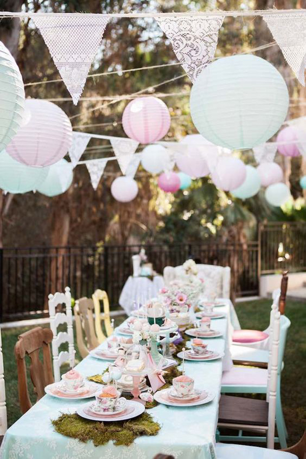 White-and-pink-dining-party-decorations