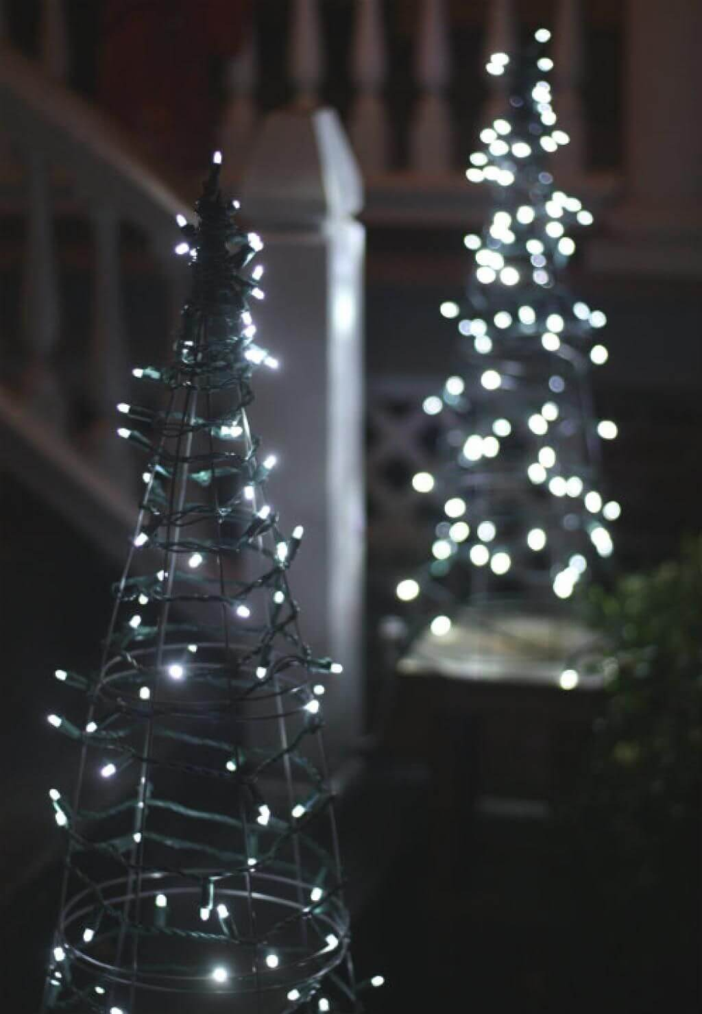 13d-christmas-diy-outdoor-decor-ideas-homebnc-v3