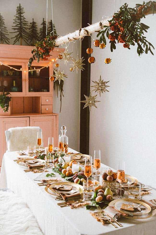 Inspiring-dining-table-christmas-decor-ideas-26-1-kindesign