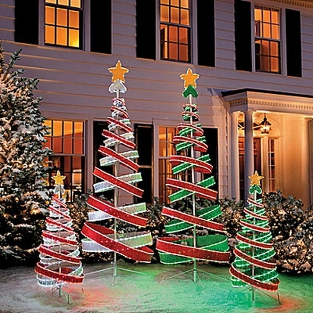 Outdoor-christmas-decorations-on-pinterest