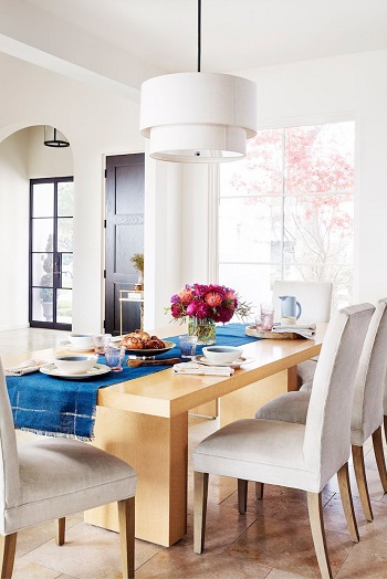7 Strong And Bold Centerpiece Decoration That Can Easily Match With Your Other Decorations