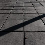 Photo-1605137572298-8d9373427173