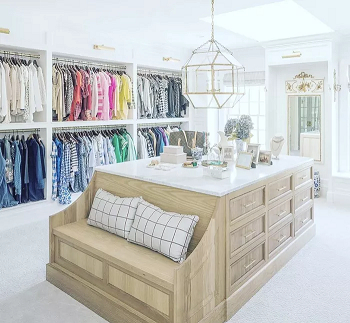 Beautiful bench Fantastic Closet Island Ideas To Get Your Closet Nice And Organized