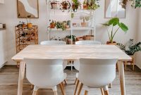 Houseplants throughout the kitchen